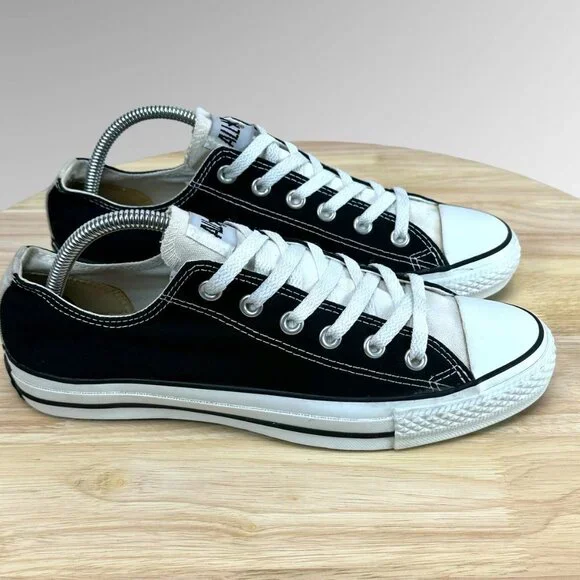 Converse Chuck Taylor Low Canvas Trainers  Size  M 7.5  W 8.5   1J798 - Picture 3 of 11